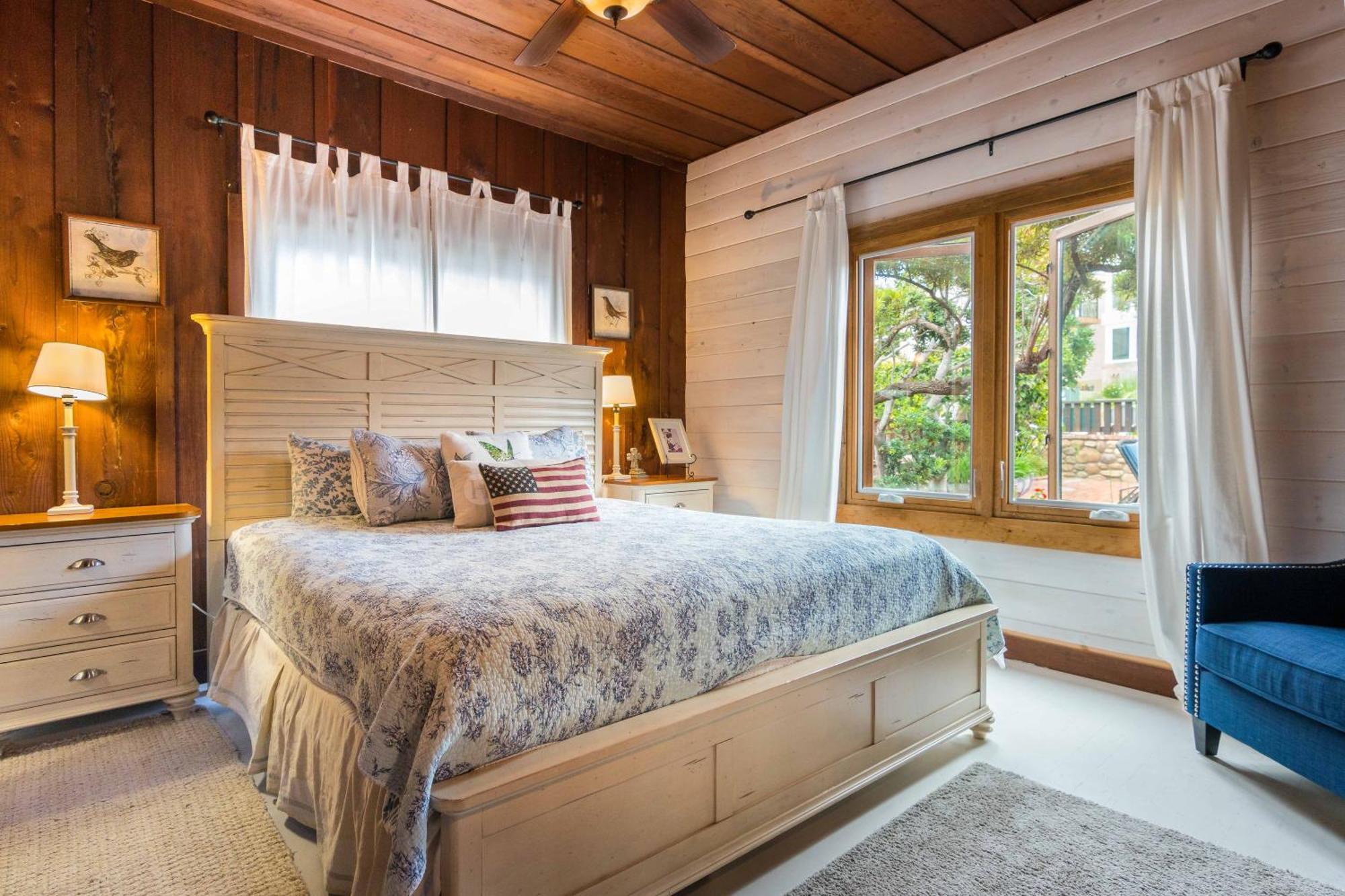 Redwood Hollow 3*