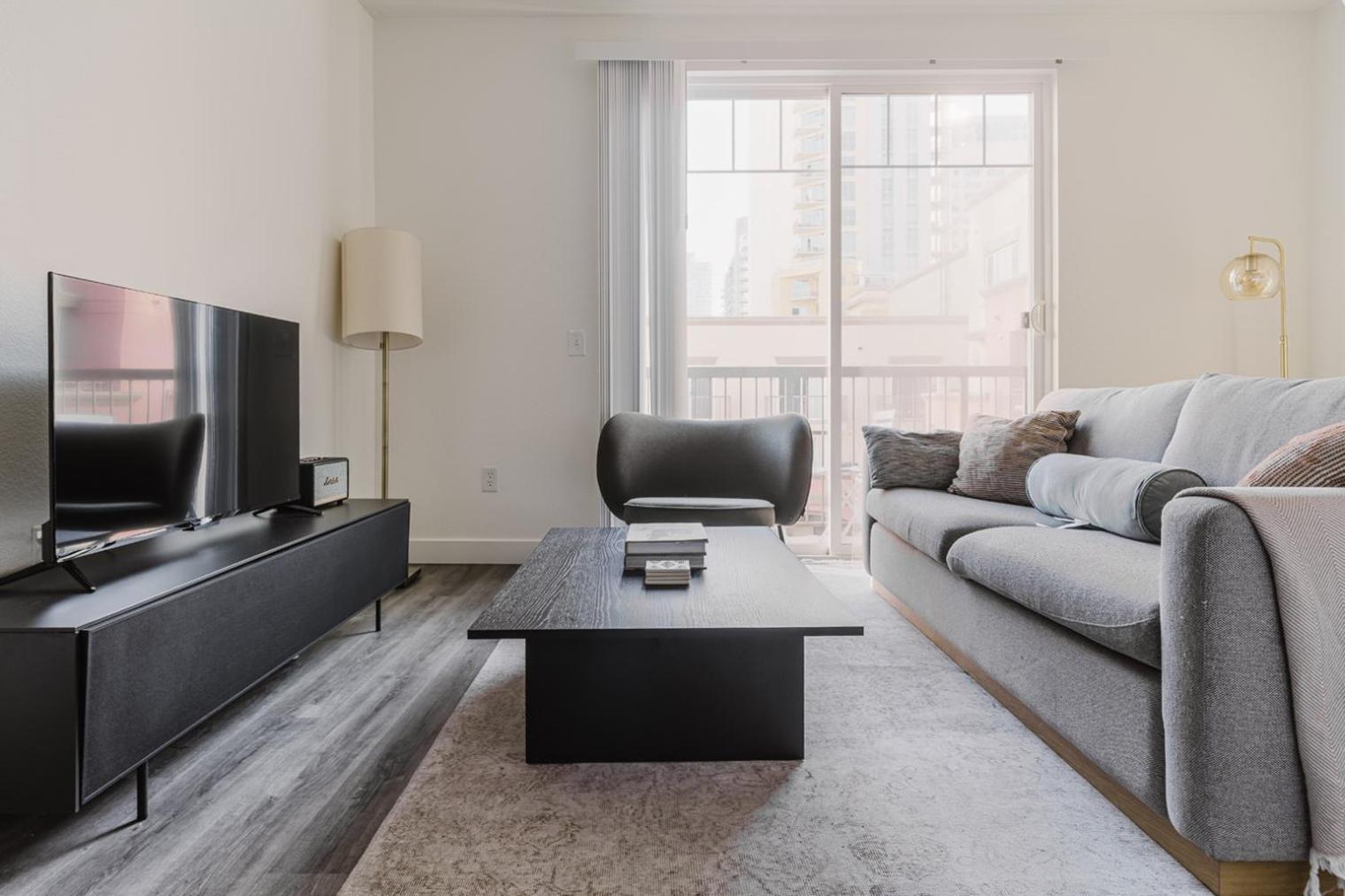 Blueground Gaslamp 1bd San-45 Apartment *