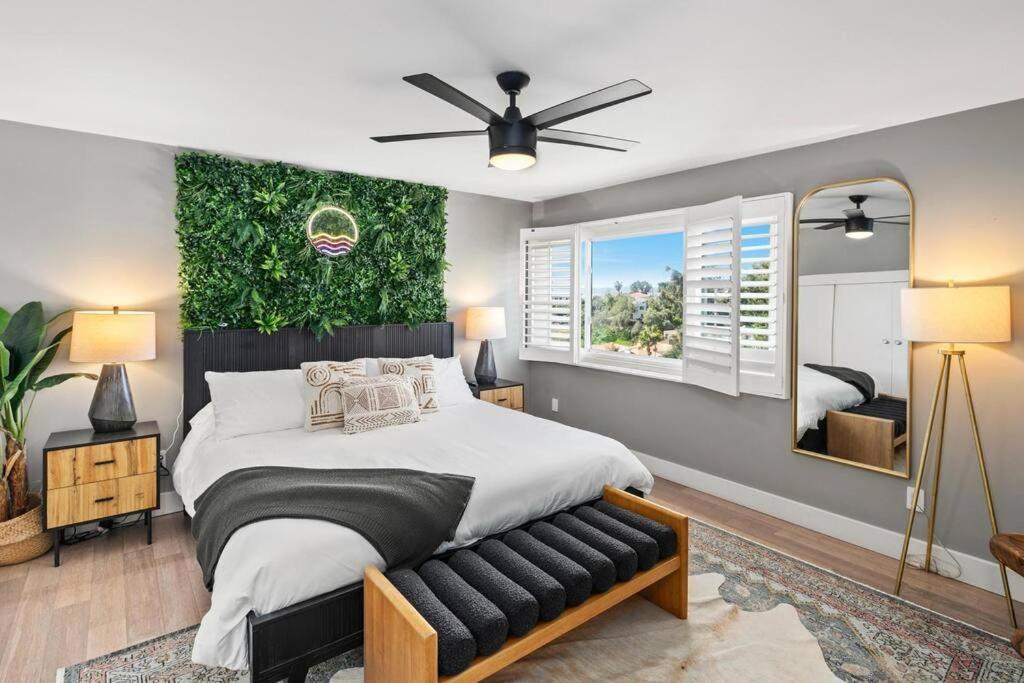 Ventana Vista, Ocean View * San Diego