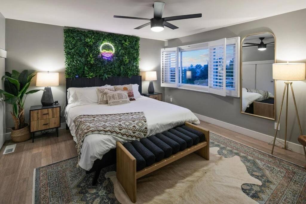 Ventana Vista, Ocean View * San Diego