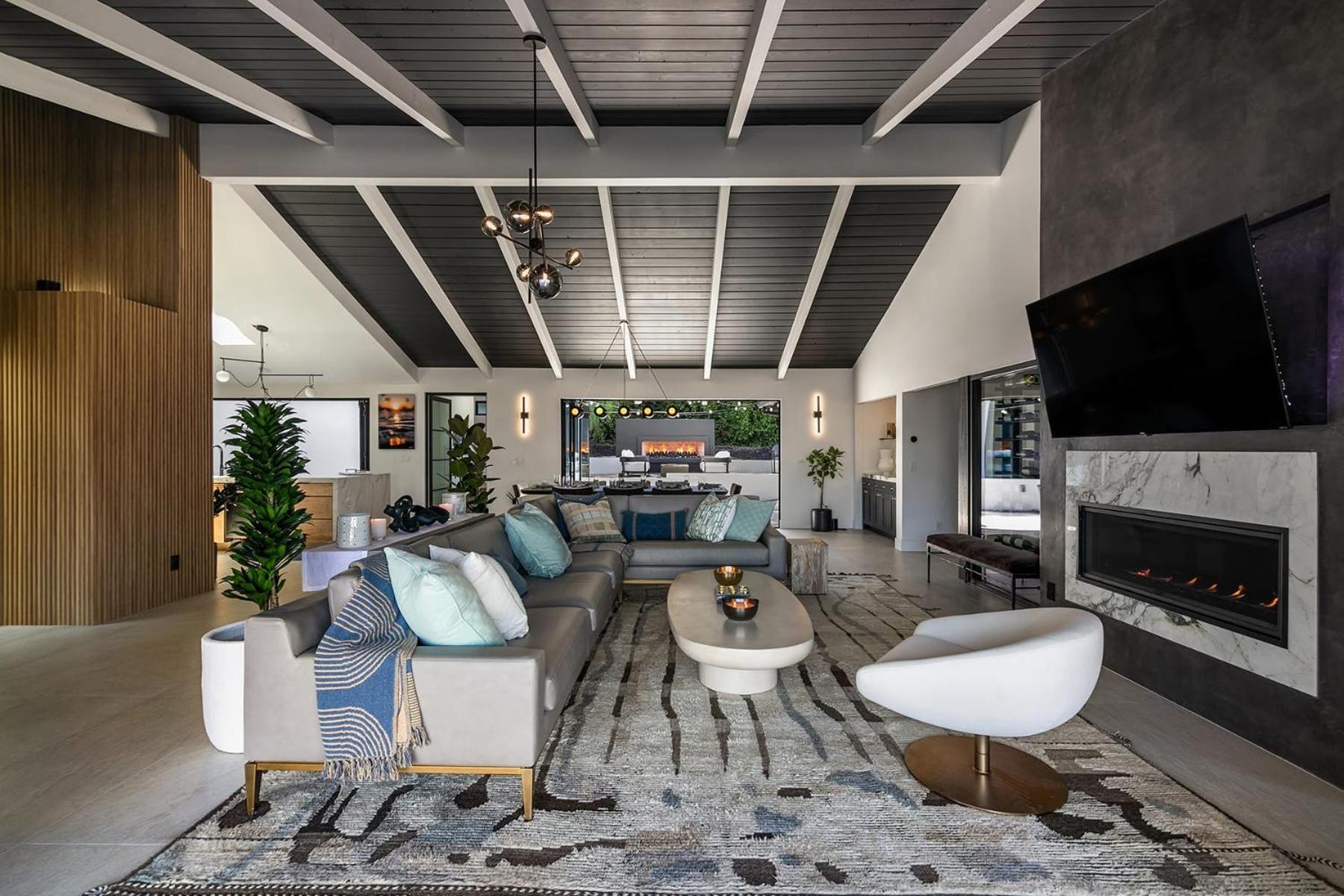 Del Mar Elegant Haven With Mountain Vistas