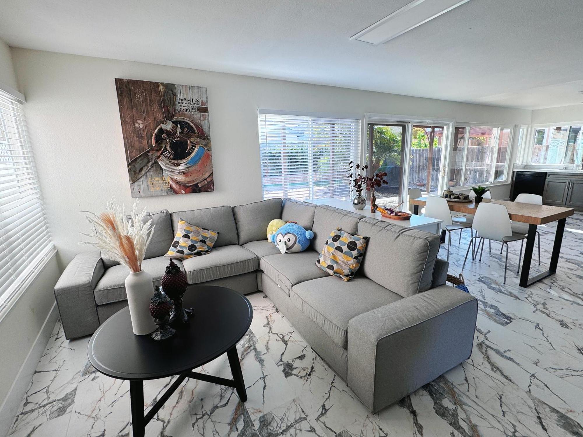 Beautiful House In Mira Mesa Villa *