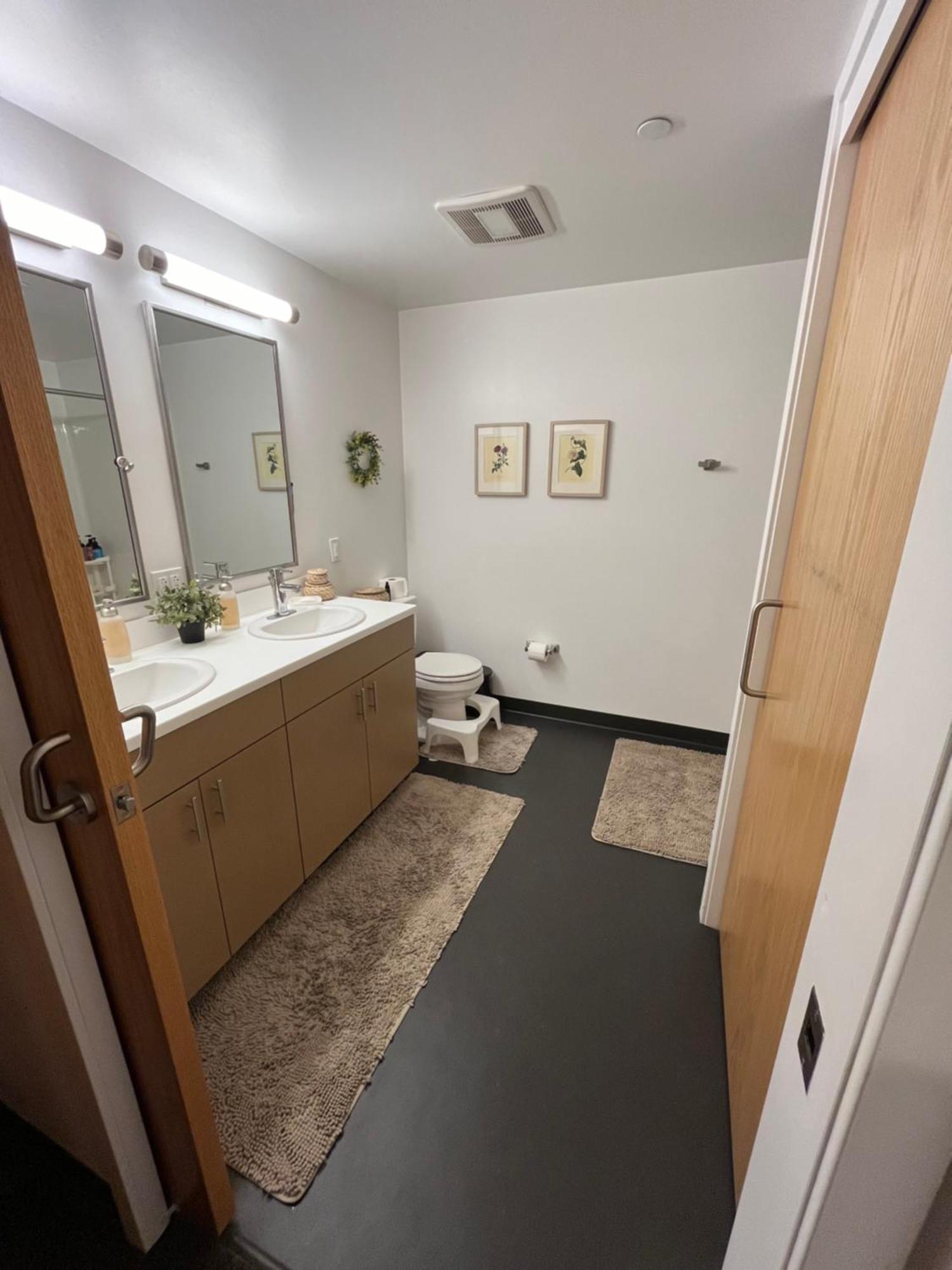 Apartment 2 Bedroom For Uc Affiliate, Short-term Sublease San Diego