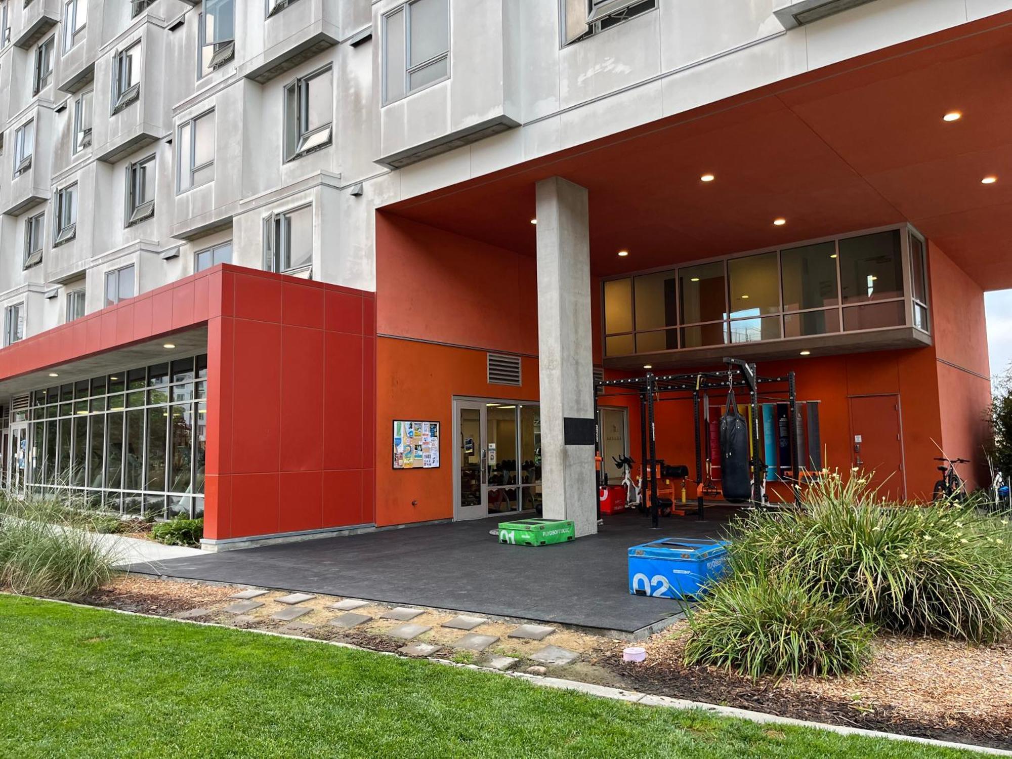 2 Bedroom For Uc Affiliate, Short-term Sublease * San Diego