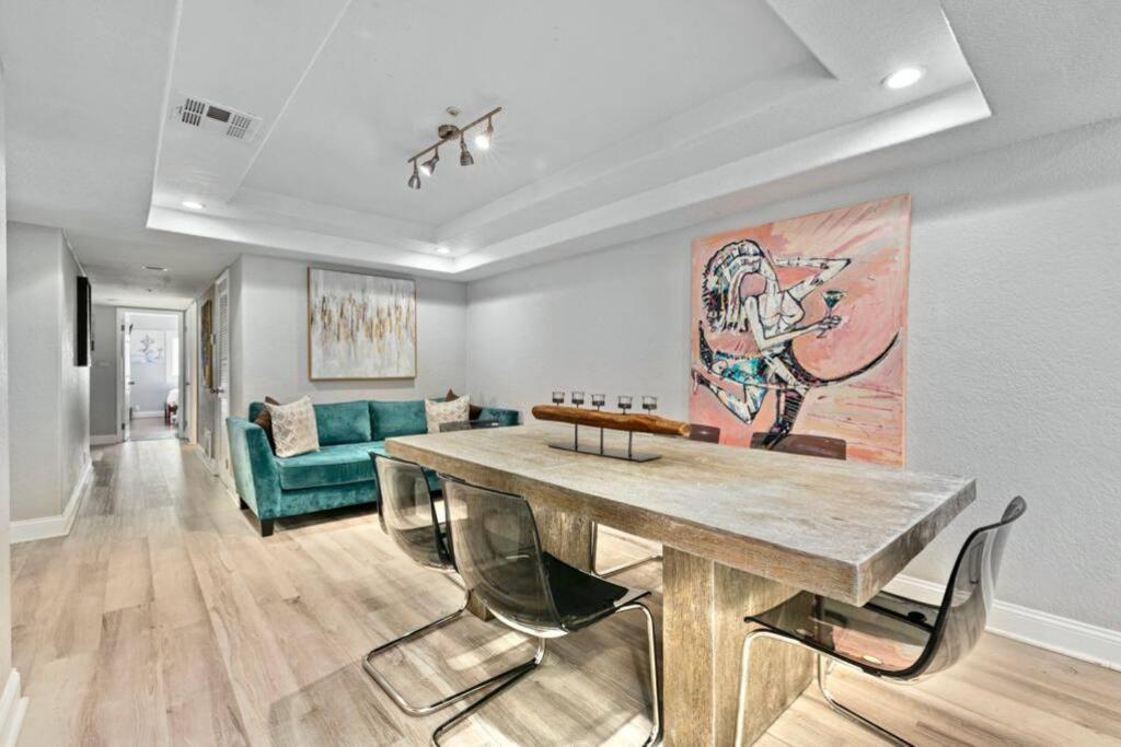 Mb Contemporary 14 Guests By Ac Garage Apartment *