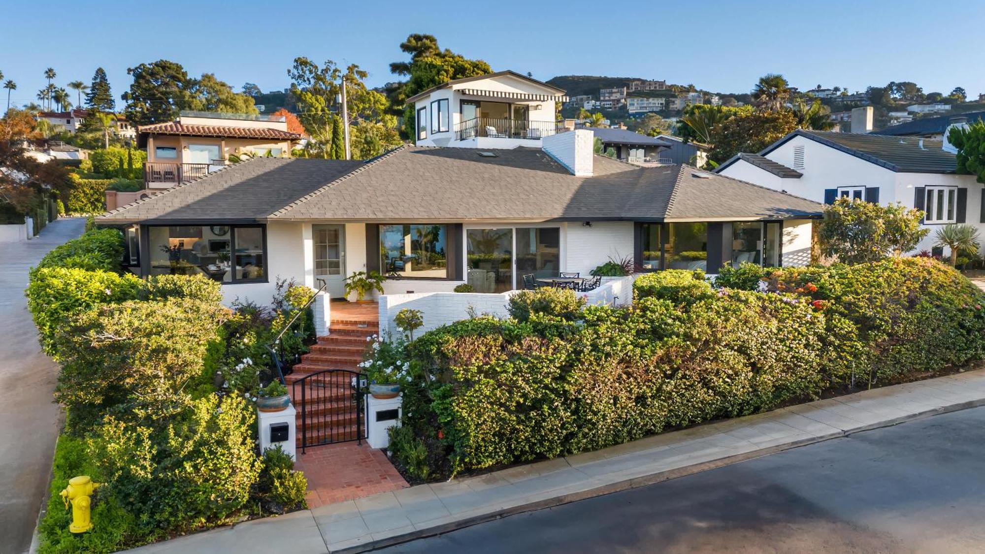 Holiday home Pacific Perfection - Ocean Views Jacuzzi Walk To And Dining San Diego