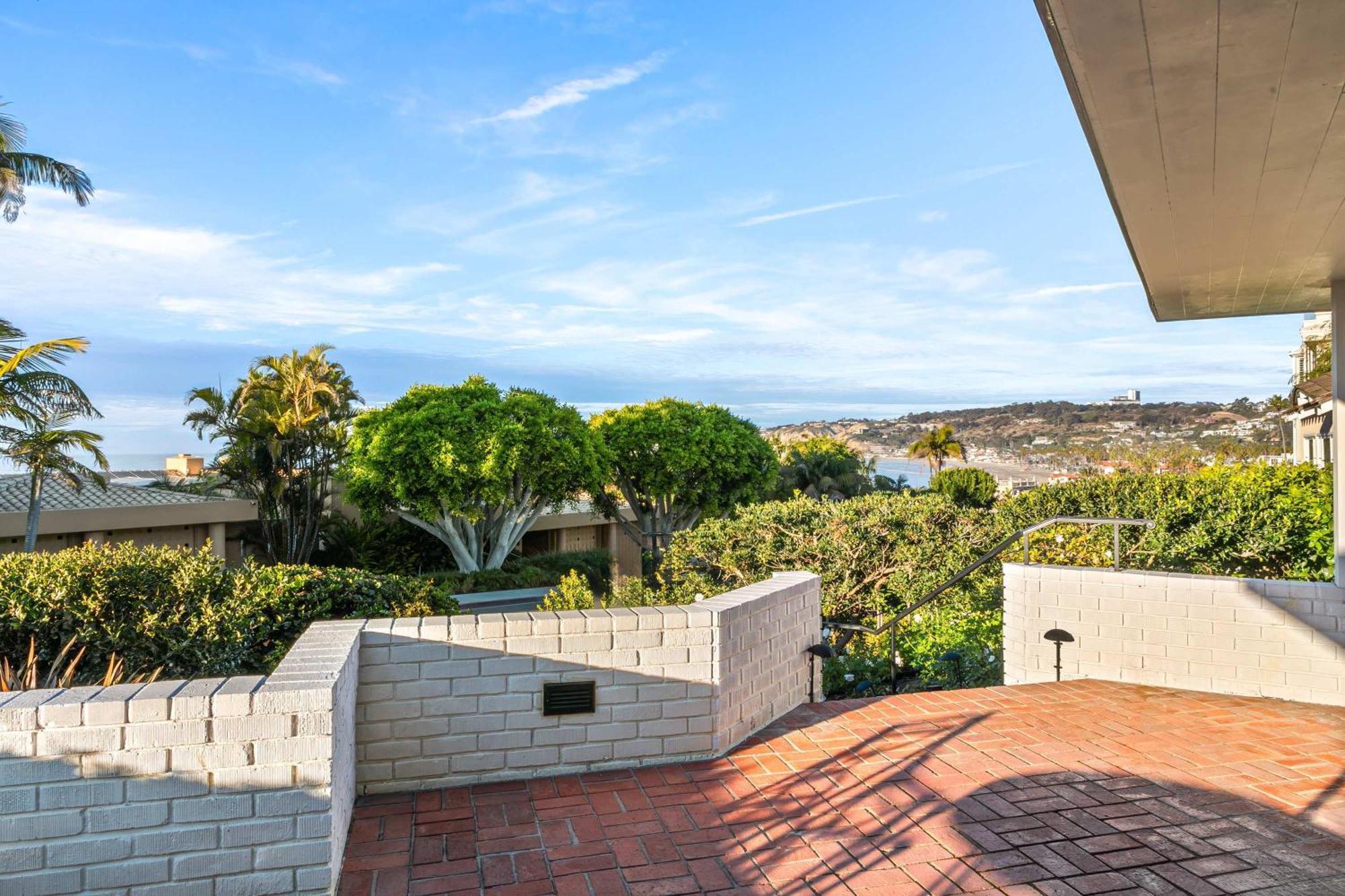 Pacific Perfection - Ocean Views Jacuzzi Walk To And Dining Holiday home San Diego