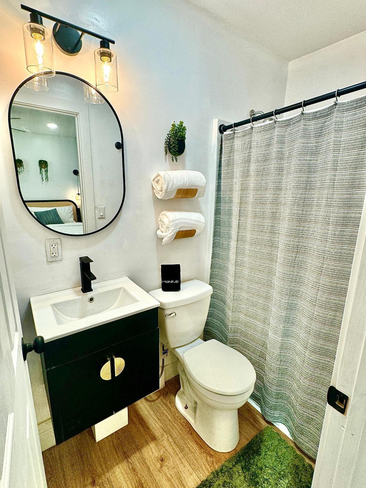 *golden Getaway* 5 Beds / 8 Minutes To Downtown Holiday home San Diego