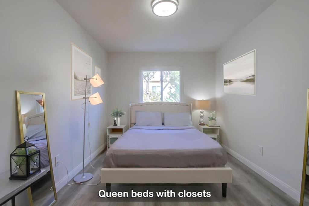 Holiday home Entire Modern 4-bedroom W Pool, King Bed, Garage, Prime Location