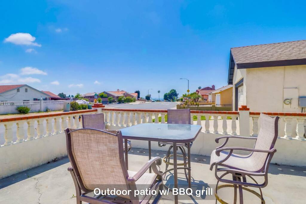Entire Private 4-bedroom House W Garage, Big Yard, King Bed, Baby Crib Holiday home San Diego