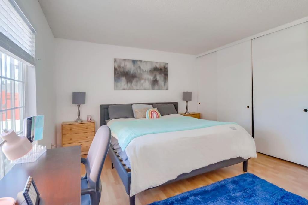 Entire Private 4-bedroom House W Garage, Big Yard, King Bed, Baby Crib Holiday home San Diego