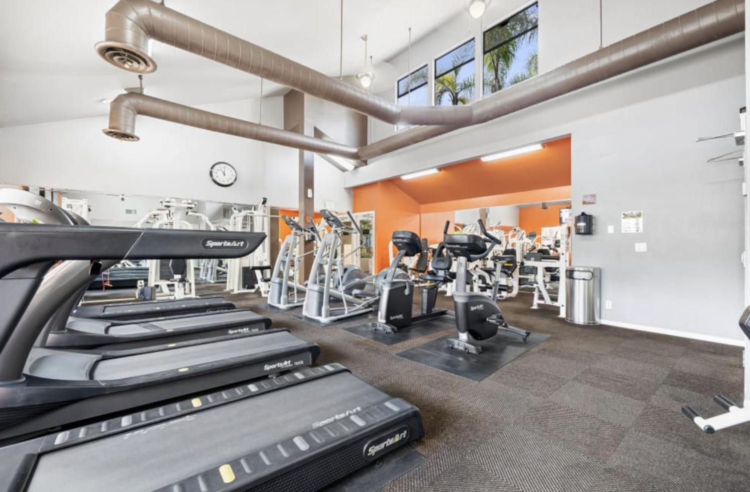 Modern In Prime La Jolla Location Apartment *