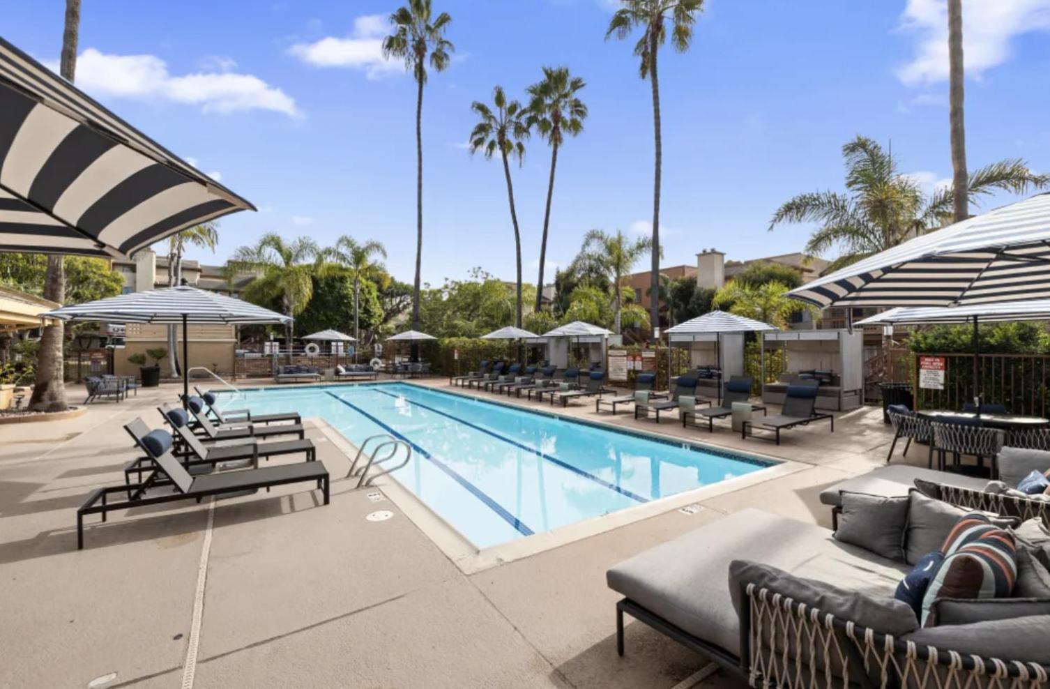 Apartment Modern In Prime La Jolla Location