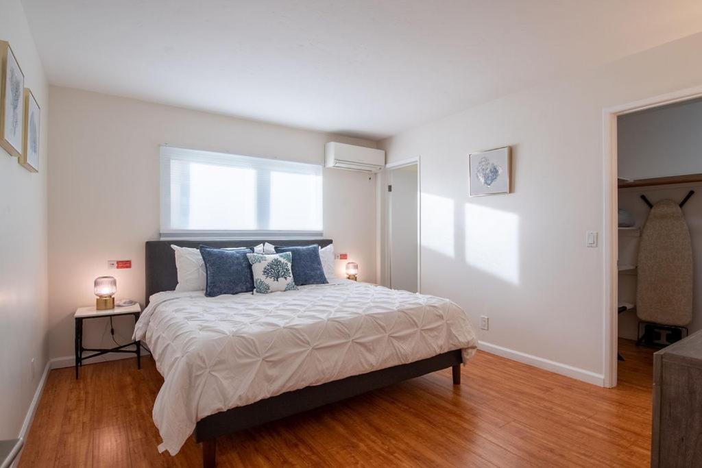 Amazing - Modern, Award-winning Bay View Apartment *