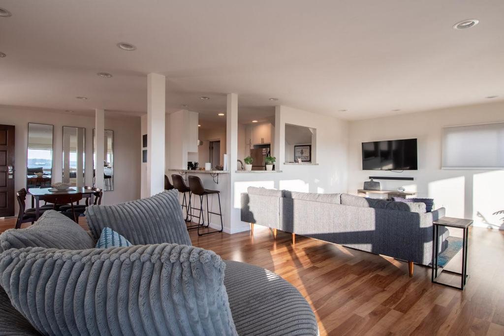 Amazing - Modern, Award-winning Bay View Apartment San Diego
