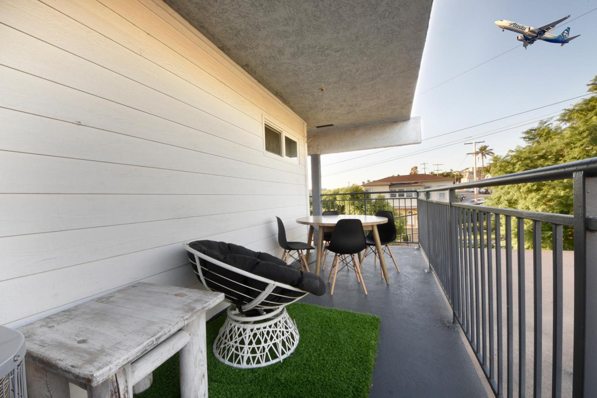 201 Urban Retreat Just Steps From Little Italy San Diego