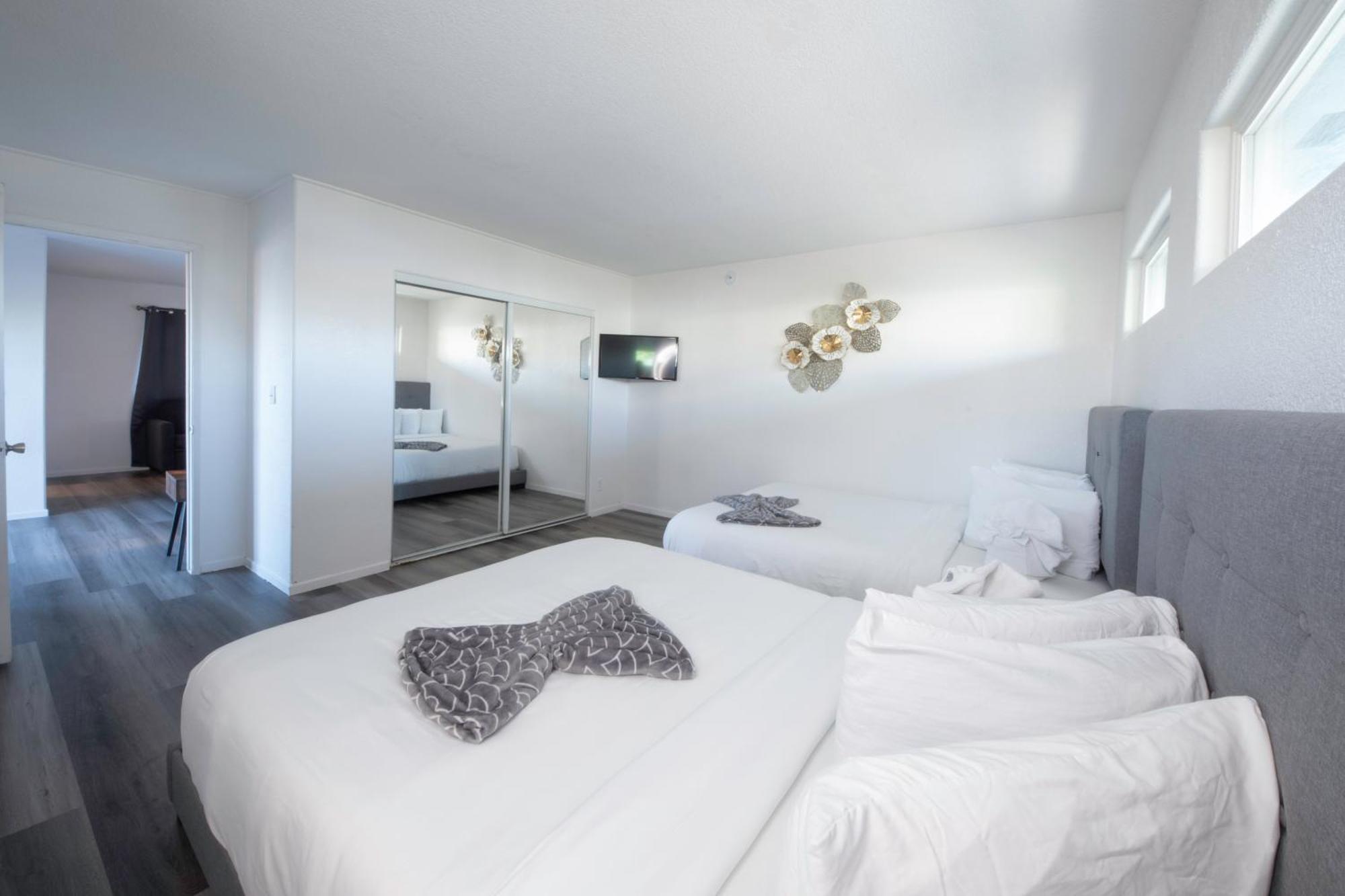 201 Urban Retreat Just Steps From Little Italy Apartment