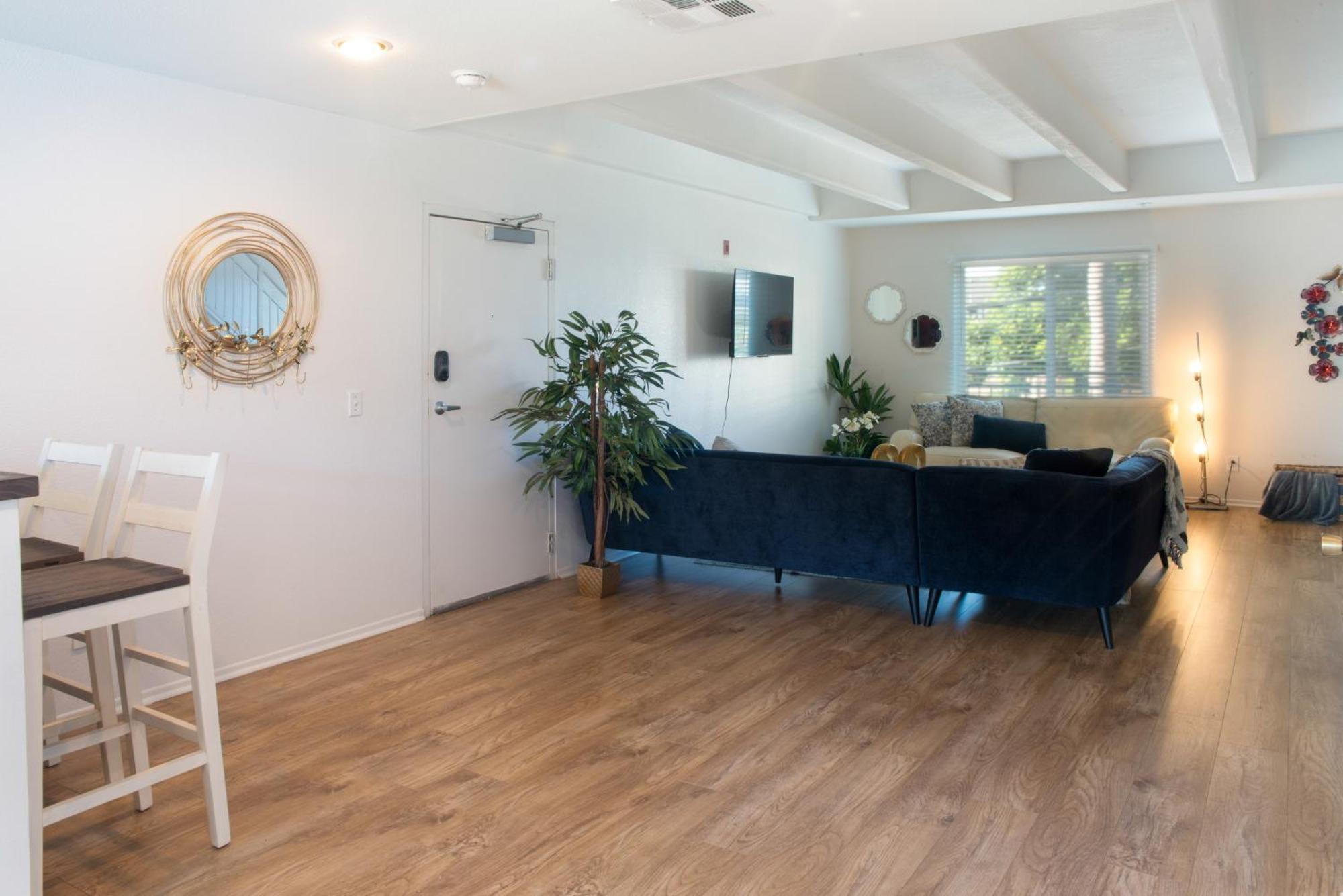 Apartment 201 Urban Retreat Just Steps From Little Italy San Diego