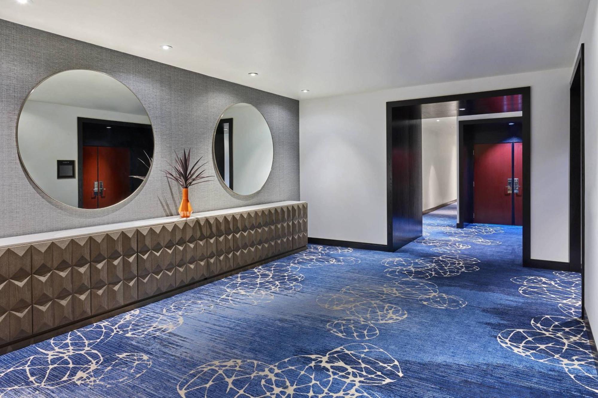 Republic San Diego, Autograph Collection 4* San Diego