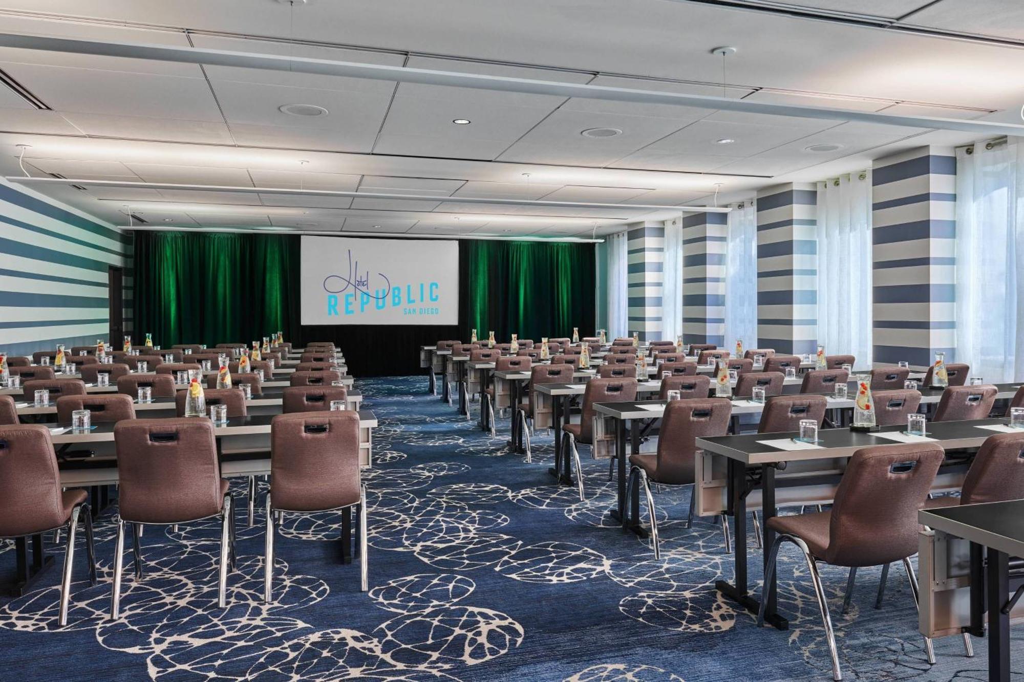 Republic San Diego, Autograph Collection Hotel 4*