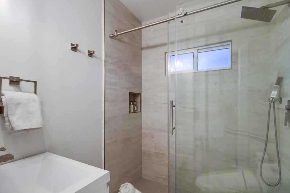 New! Great Escape 2 W/ Views, Hot Tub, Games, Safari Tent, Golf Holiday home San Diego