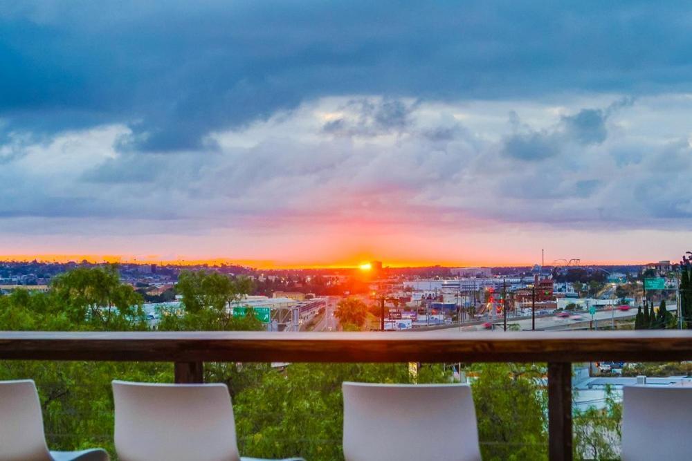 New! Great Escape 2 W/ Views, Hot Tub, Games, Safari Tent, Golf