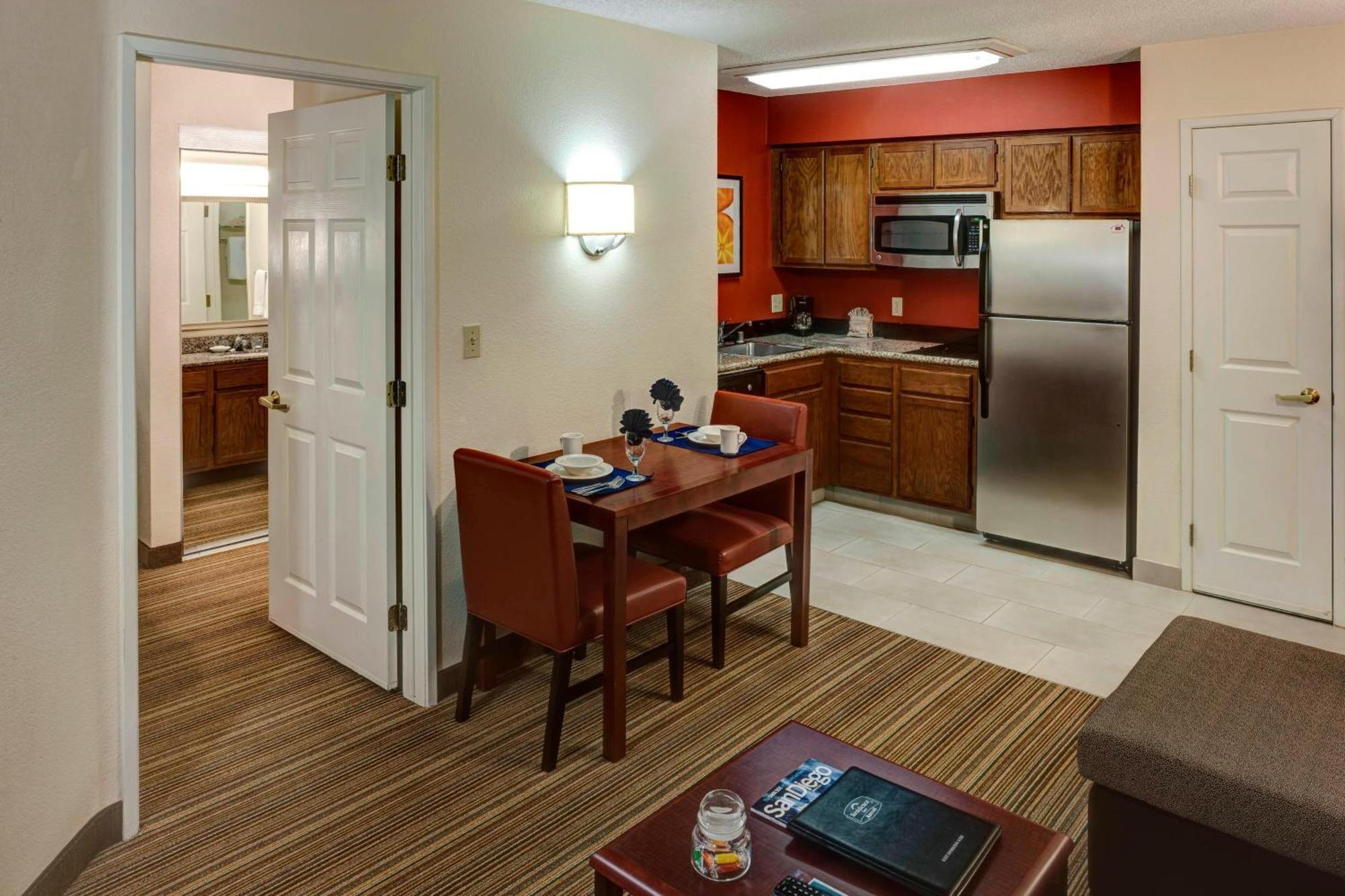 Hotel By Marriott Downtown