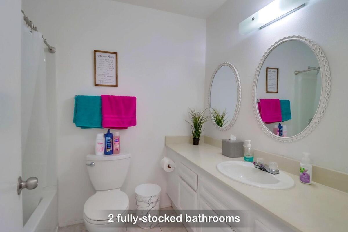 Entire Private 4-bedroom House With Garage, Gated Yard, King Bed San Diego