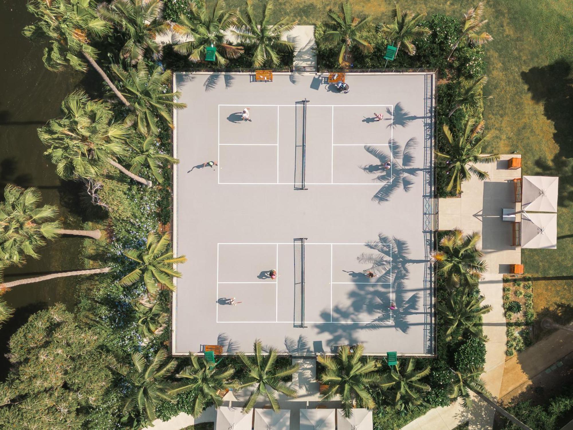 La Jolla & Tennis Club 4*