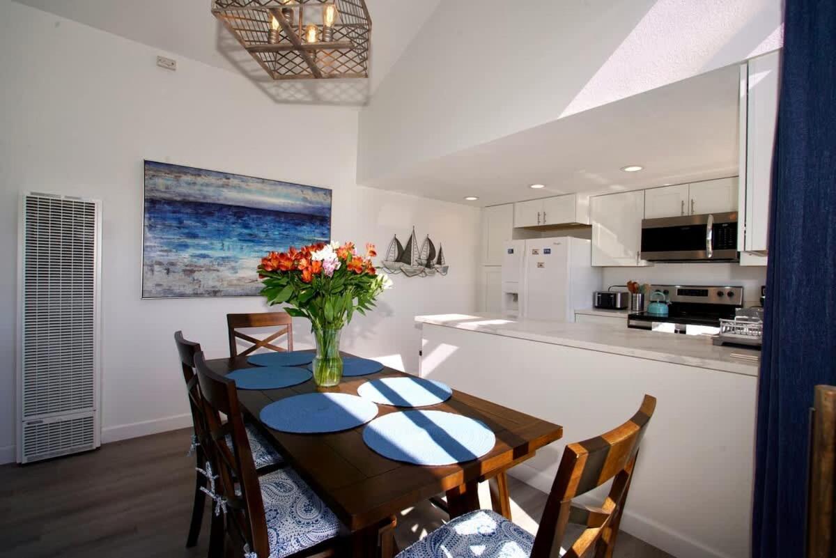 2bed 2bath Walking Distance To And Bay In Pb Apartment San Diego