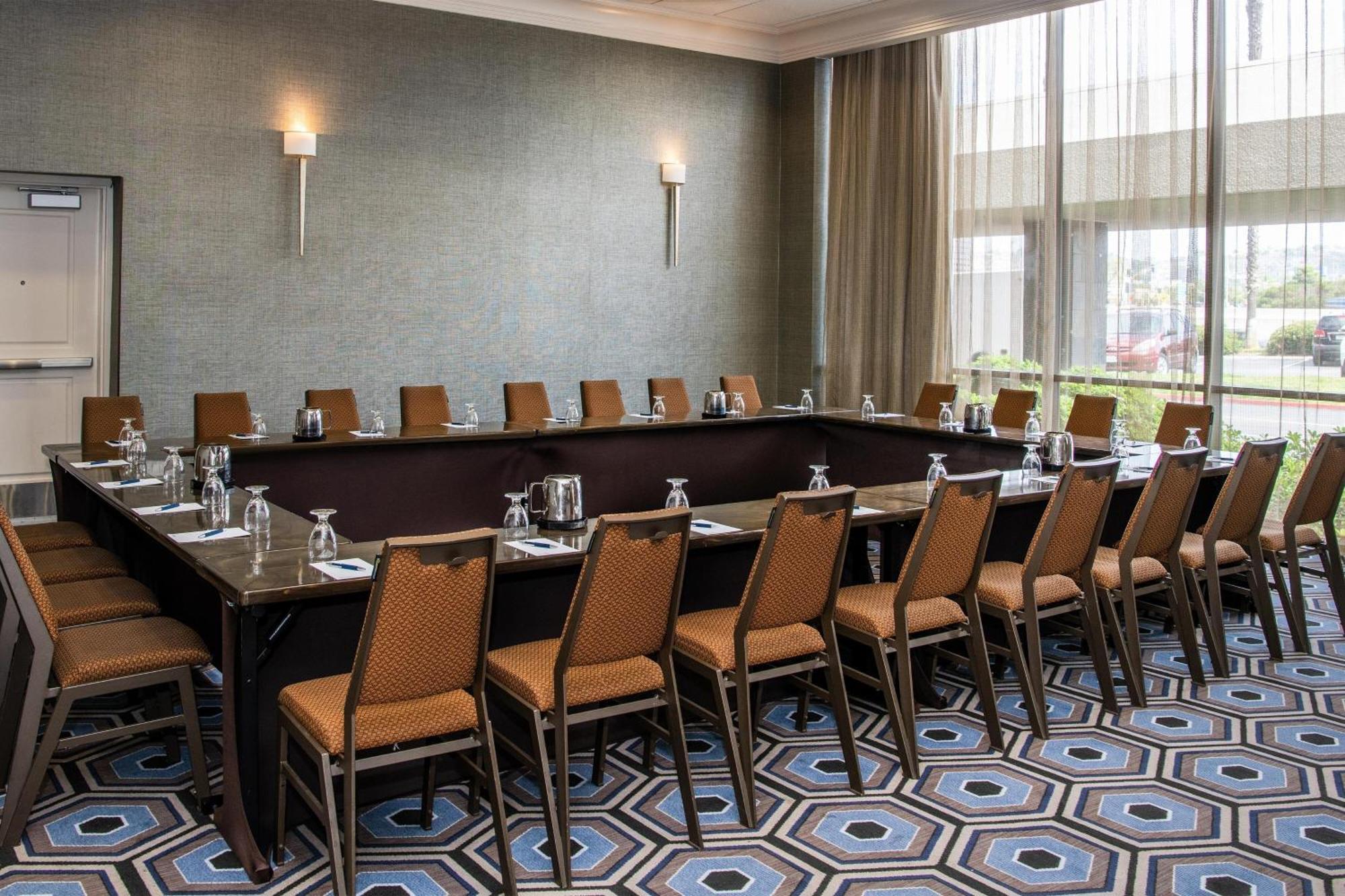 Hotel Sheraton Mission Valley 4*