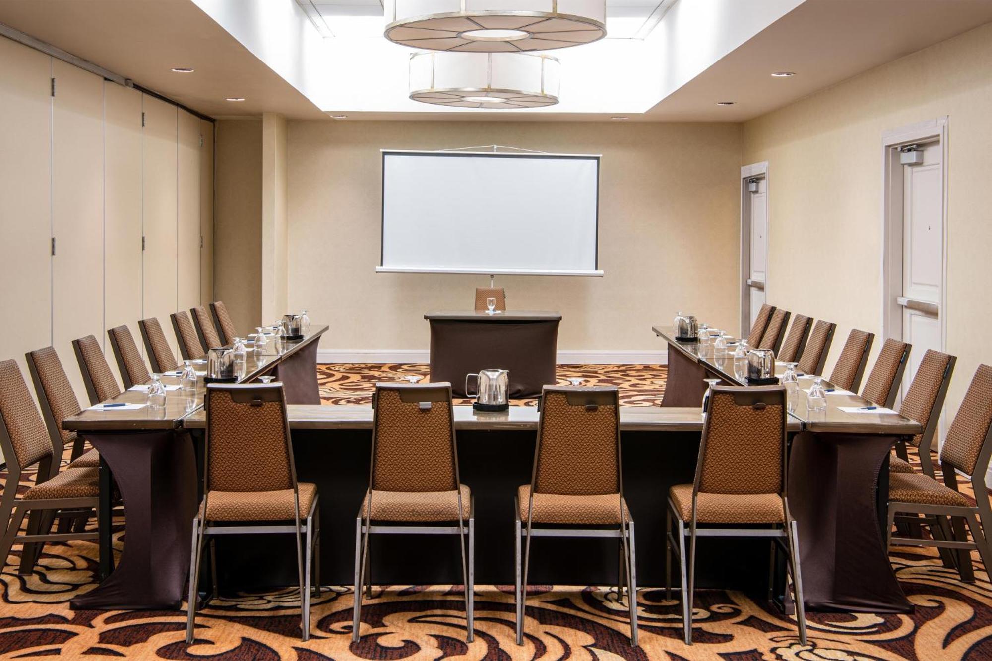 Sheraton Mission Valley 4*
