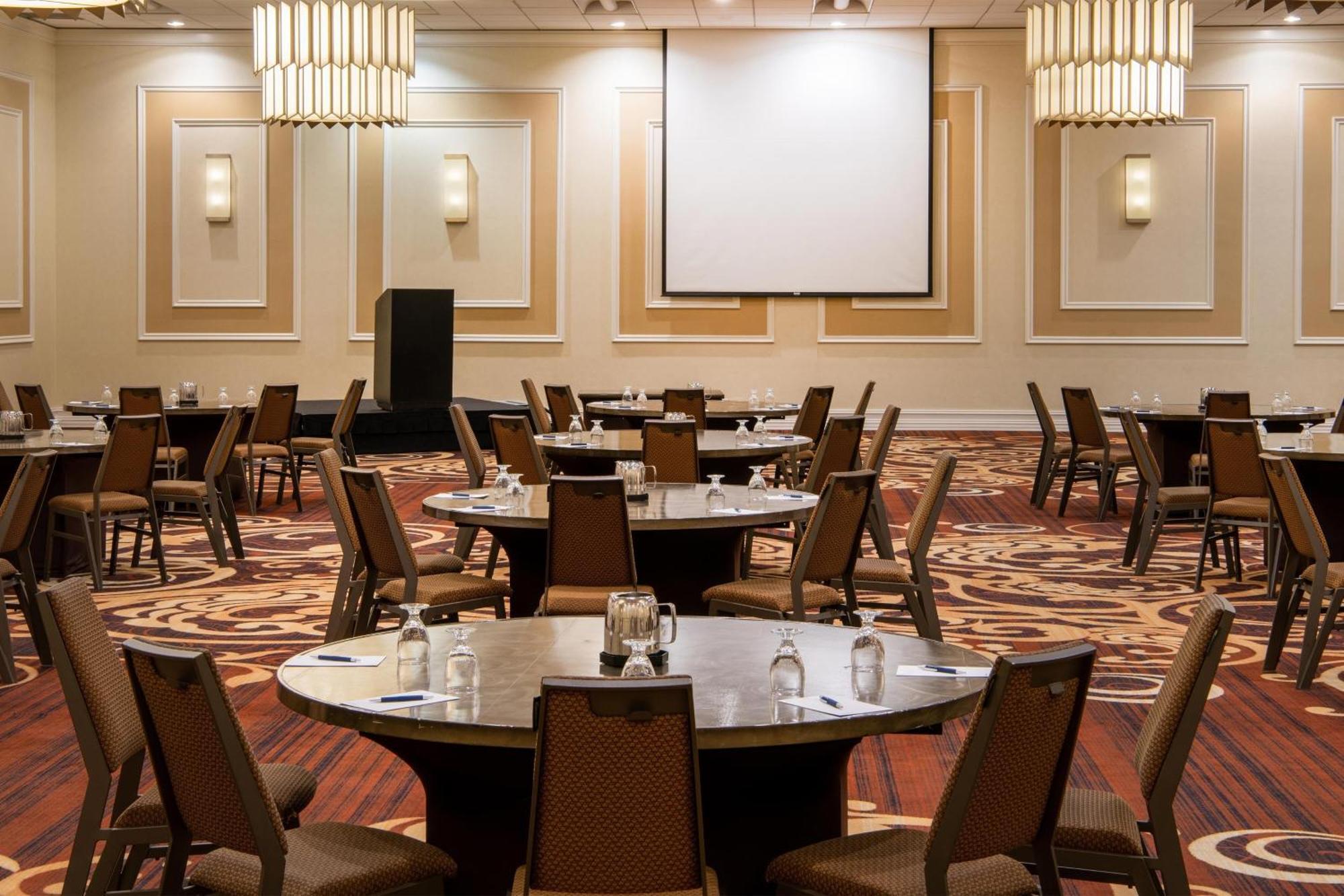 Hotel Sheraton Mission Valley 4*