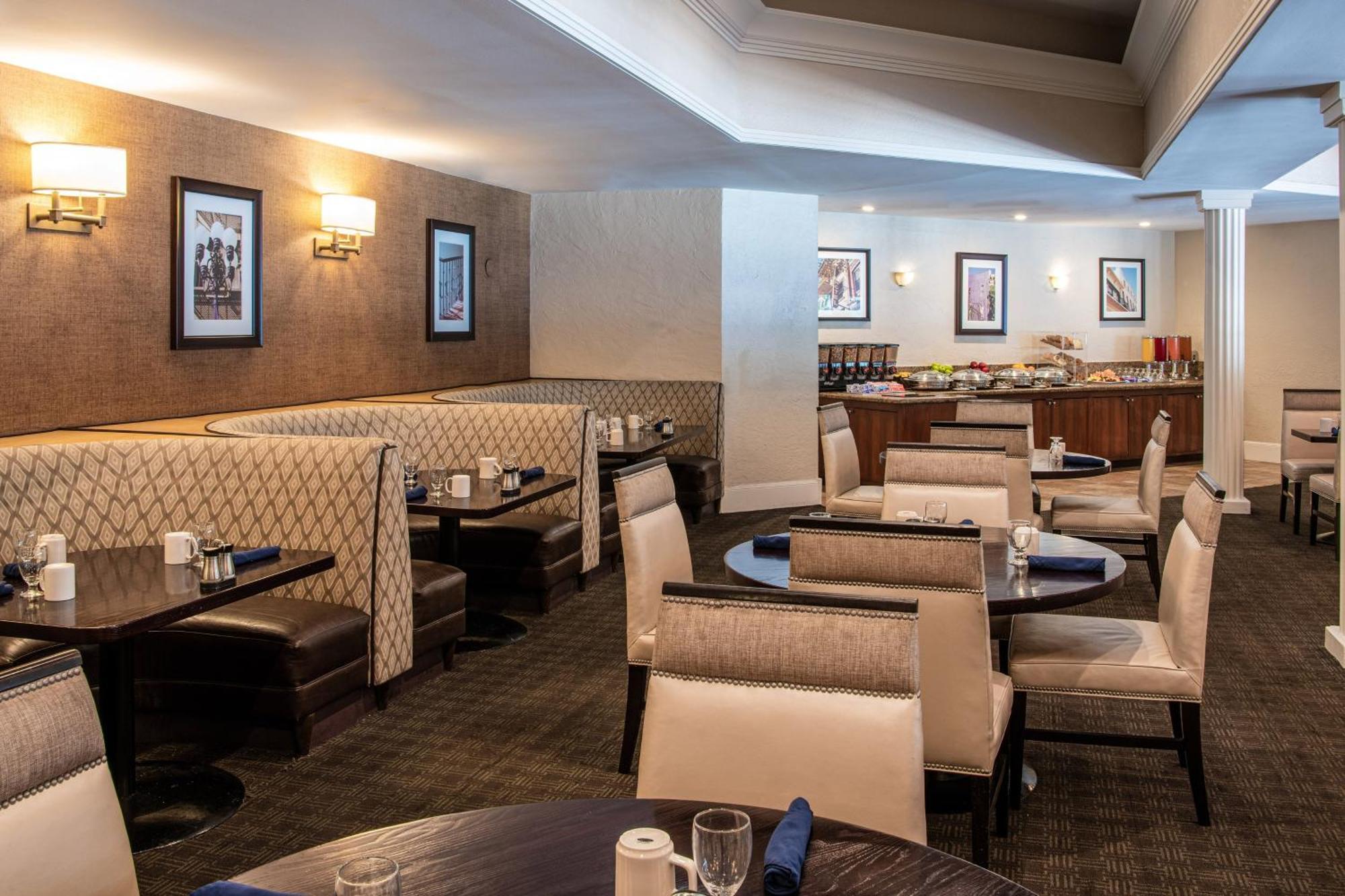 Hotel Sheraton Mission Valley 4*
