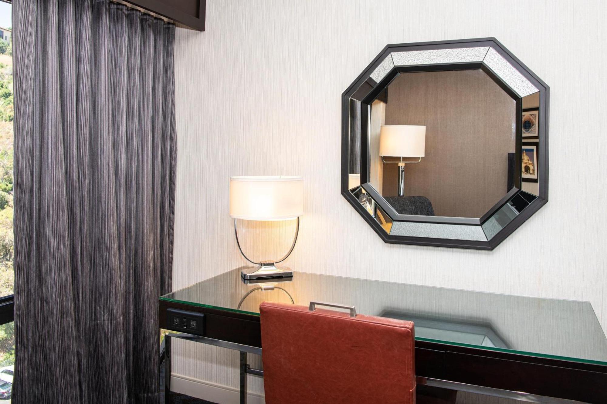 Sheraton Mission Valley Hotel 4*