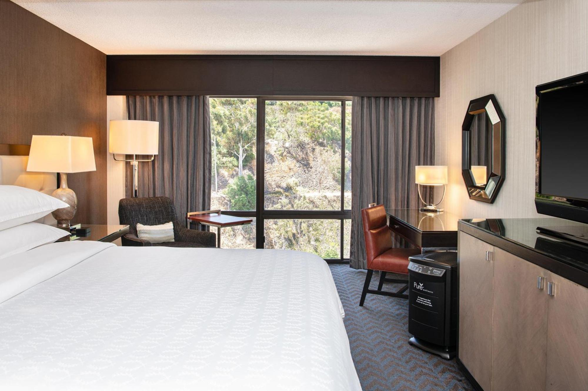 Sheraton Mission Valley Hotel 4*
