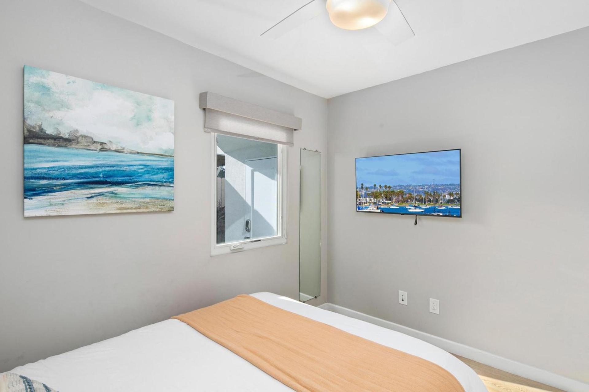 Newly Renovated 3br Modern In Heart Of Ocean Apartment *