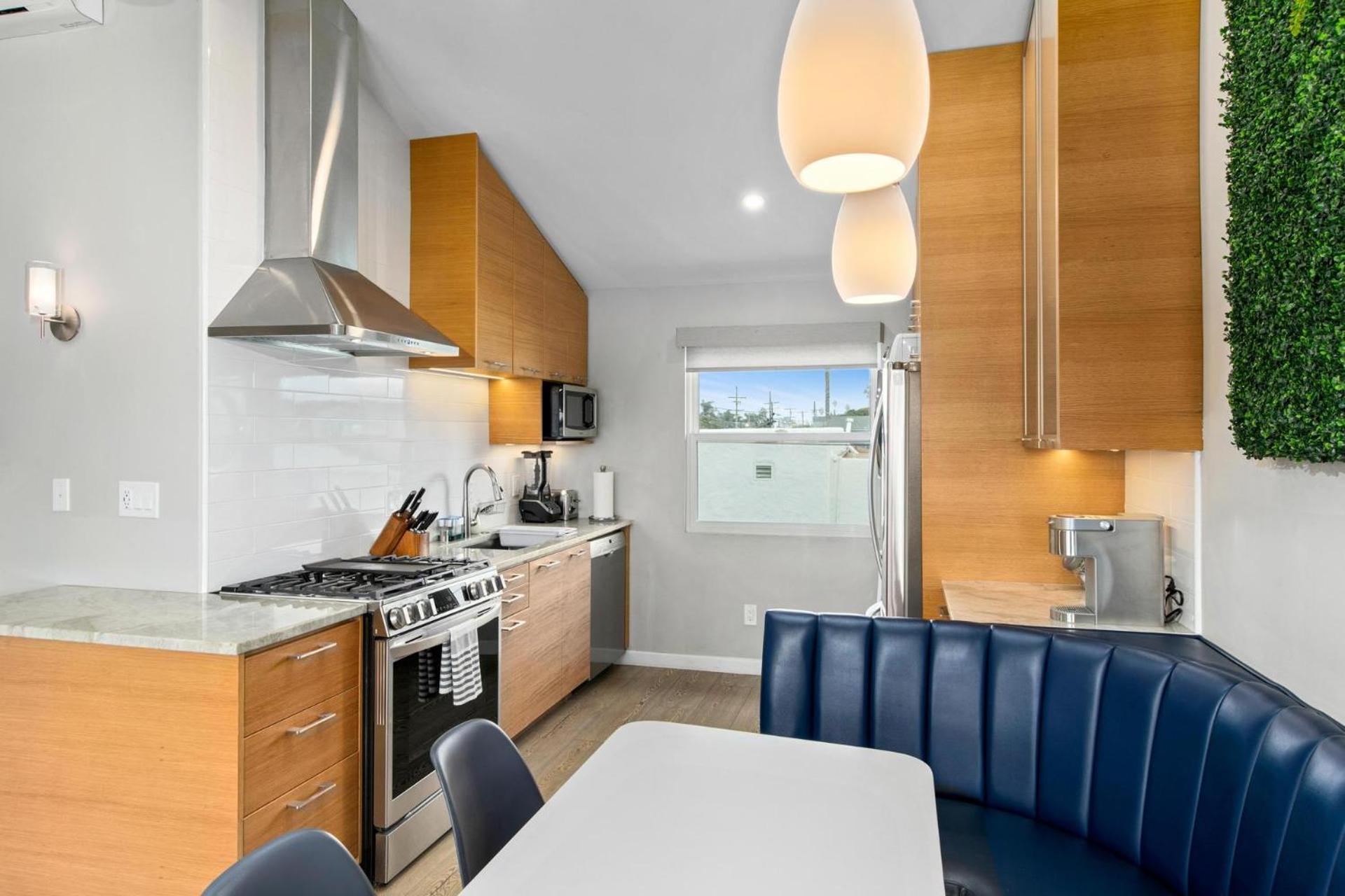 Apartment 7bd Family, Event Friendly, 2 Blocks To Beach, Boardwalk San Diego