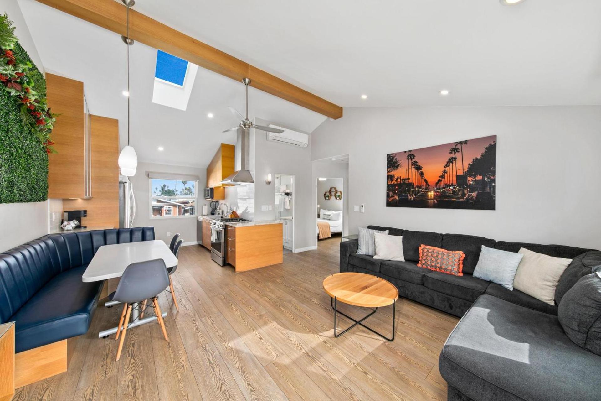 Apartment 7bd Family, Event Friendly, 2 Blocks To Beach, Boardwalk *