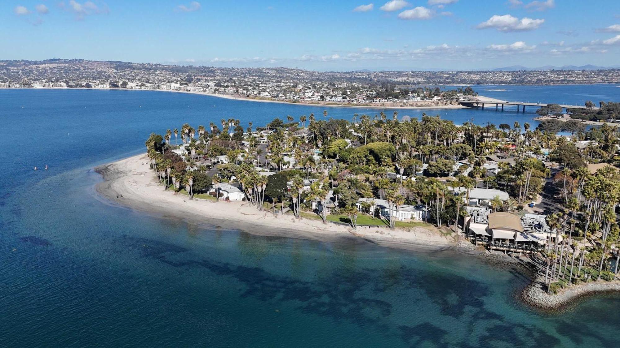 2bed 2bath Walking Distance To And Bay In Pb Apartment