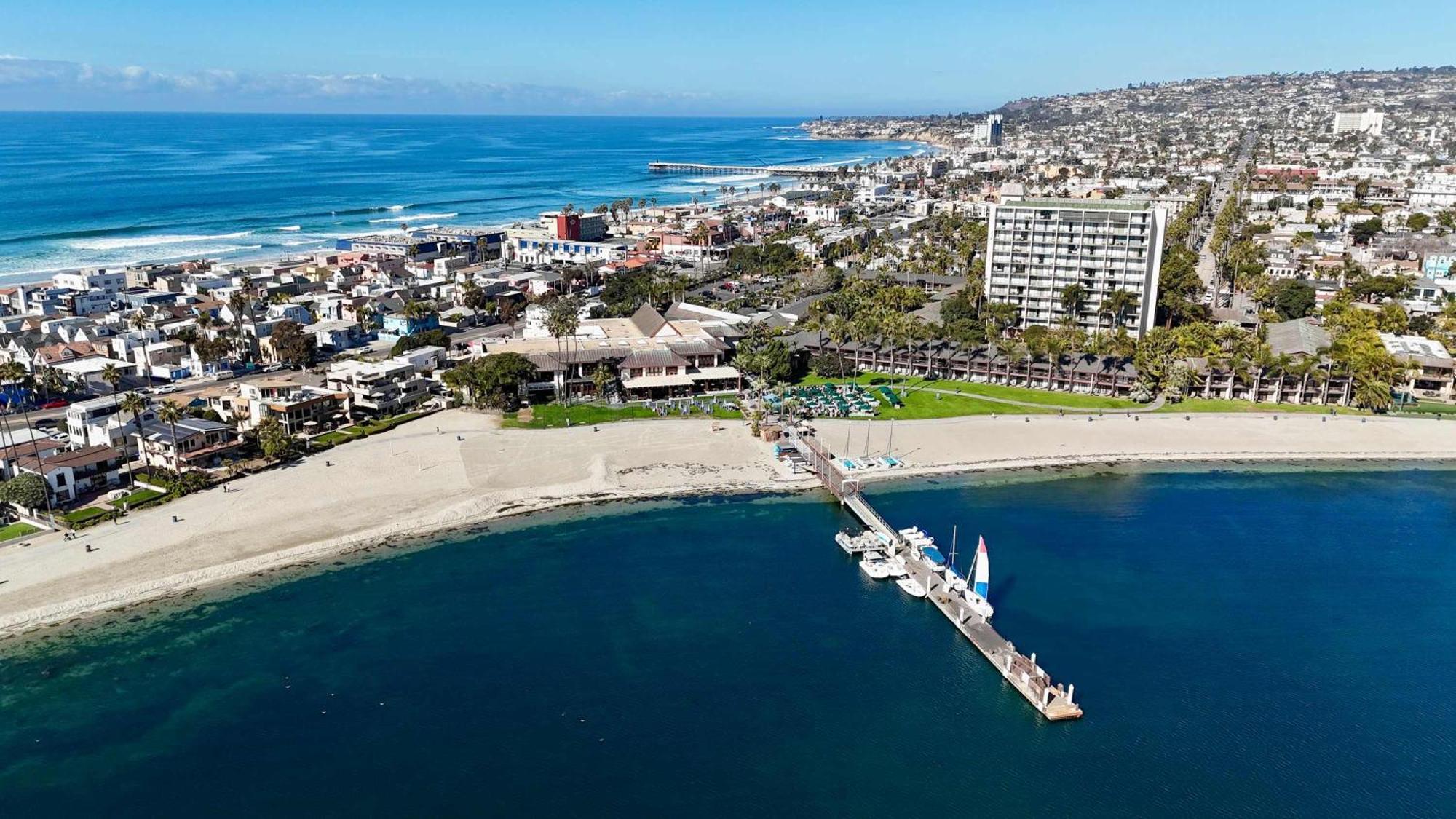 2bed 2bath Walking Distance To And Bay In Pb Apartment San Diego