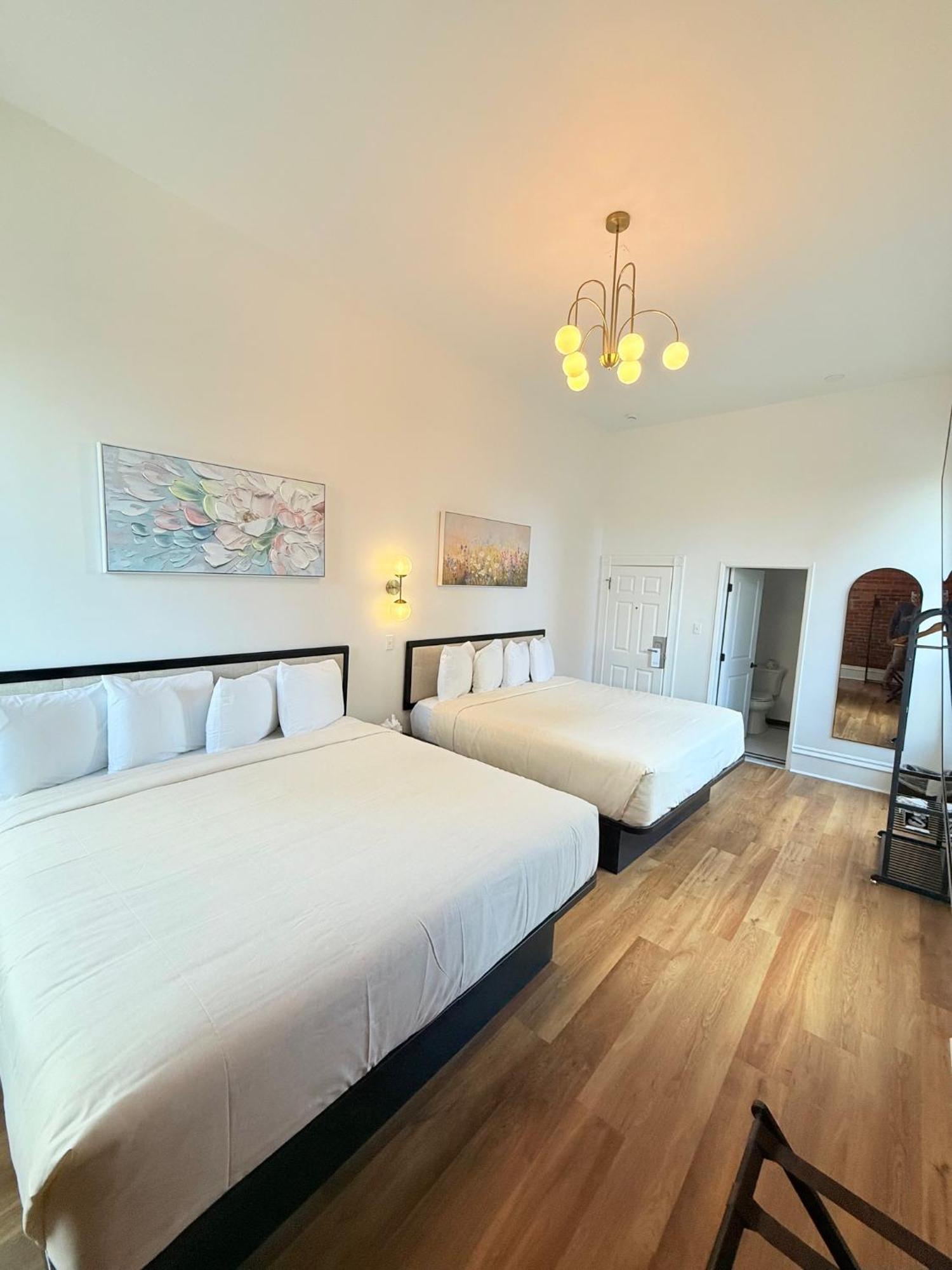 The Beau Downtown Gaslamp Quarter Hotel