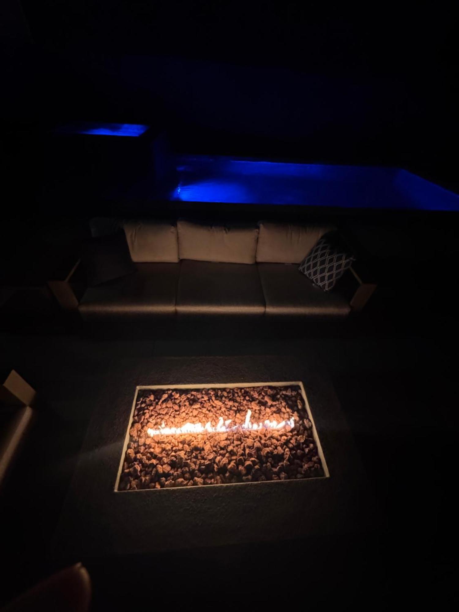 Luxurious With Pool & *