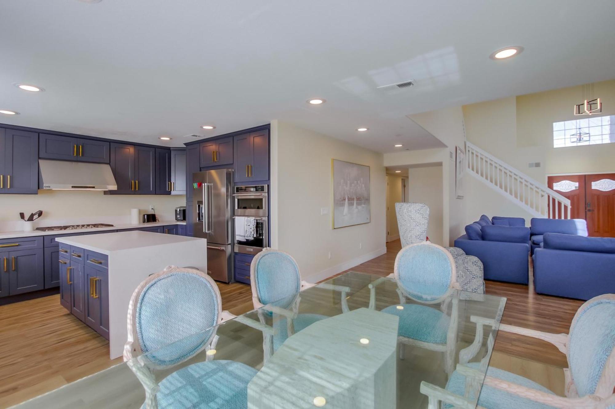 Luxurious With Pool & * San Diego