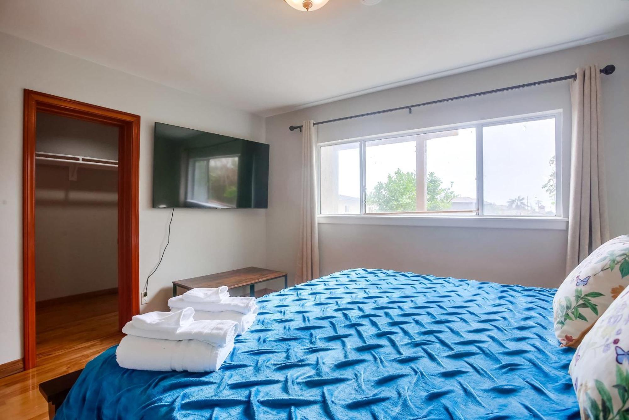 Holiday home 100 Yards Ocean & Surfing Ocean Views Backyard