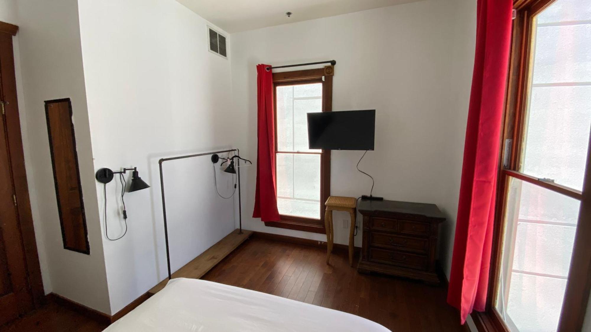 Ith Adventure (adults Only) Hostel *