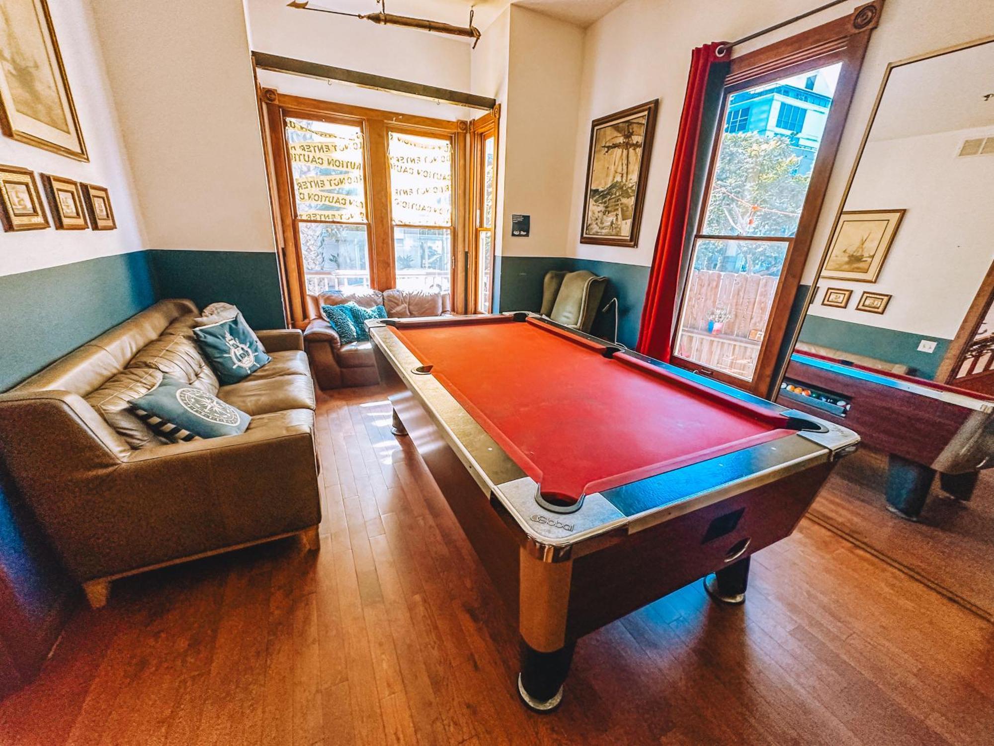Ith Adventure (adults Only) Hostel