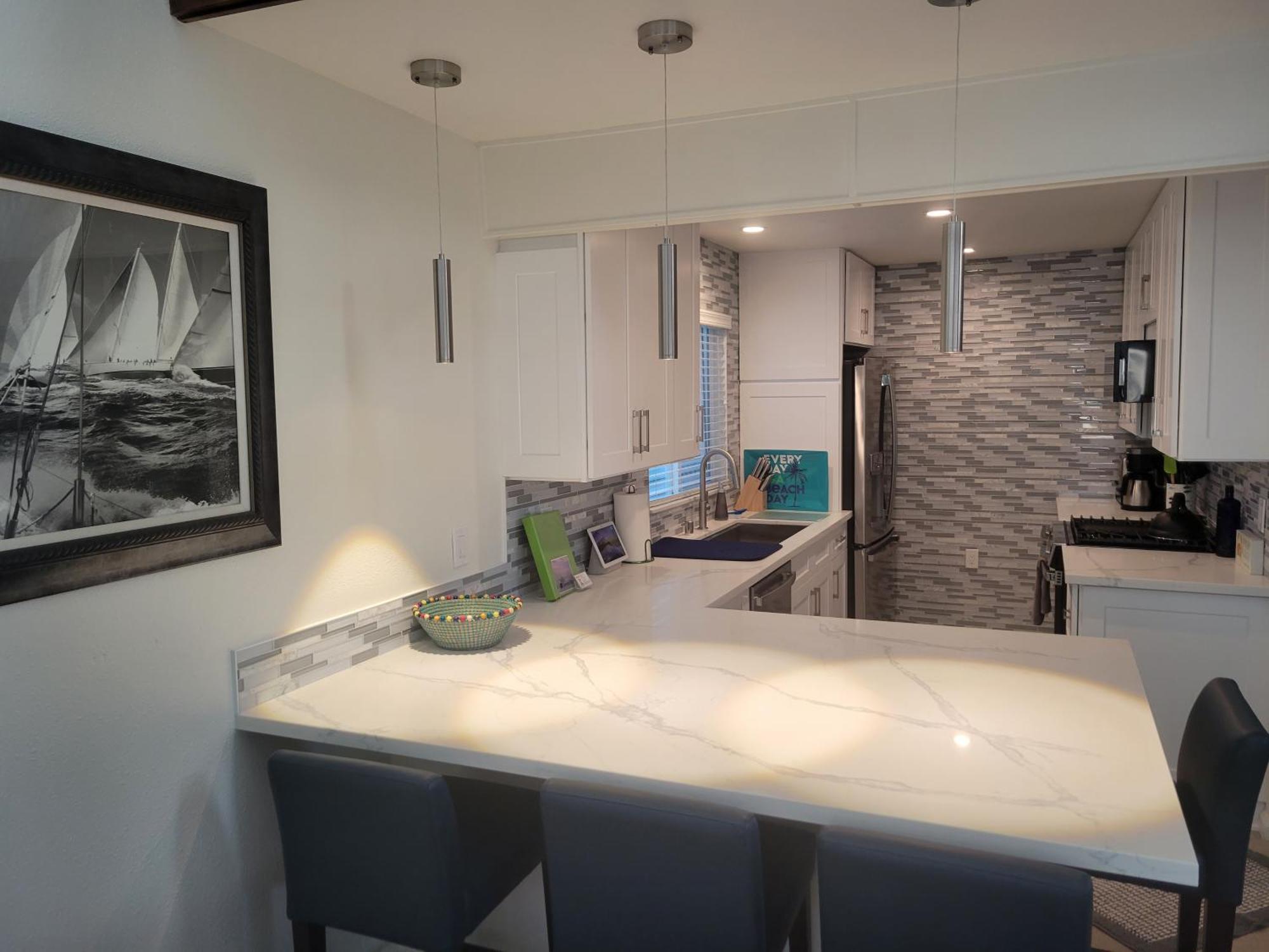 Holiday home Luv Oceanside Views-1 House To Beach, Boardwalk And Waves-spacious Rooftop Sun Deck-plus King Beds Too! *