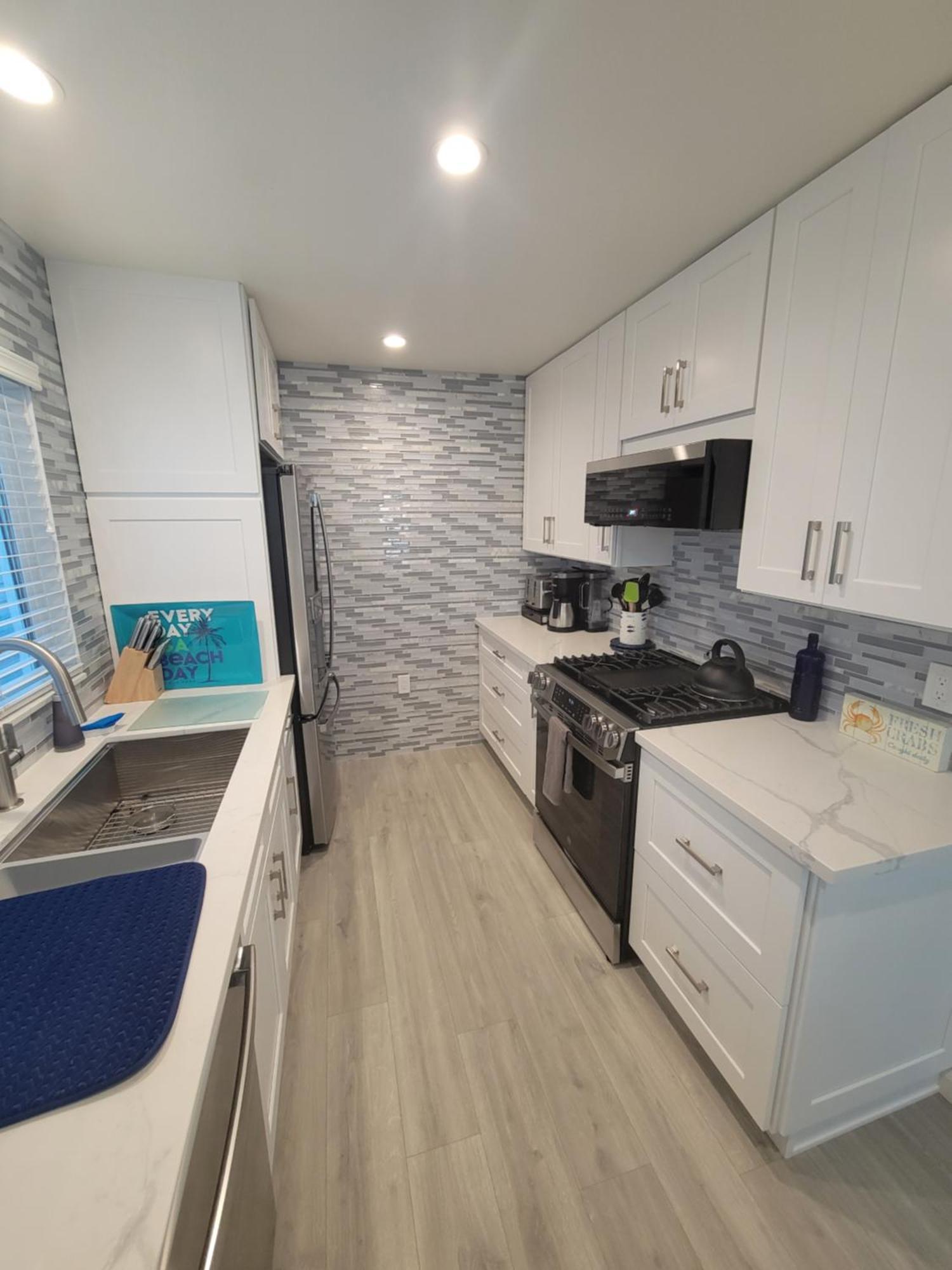 Holiday home Luv Oceanside Views-1 House To Beach, Boardwalk And Waves-spacious Rooftop Sun Deck-plus King Beds Too! San Diego