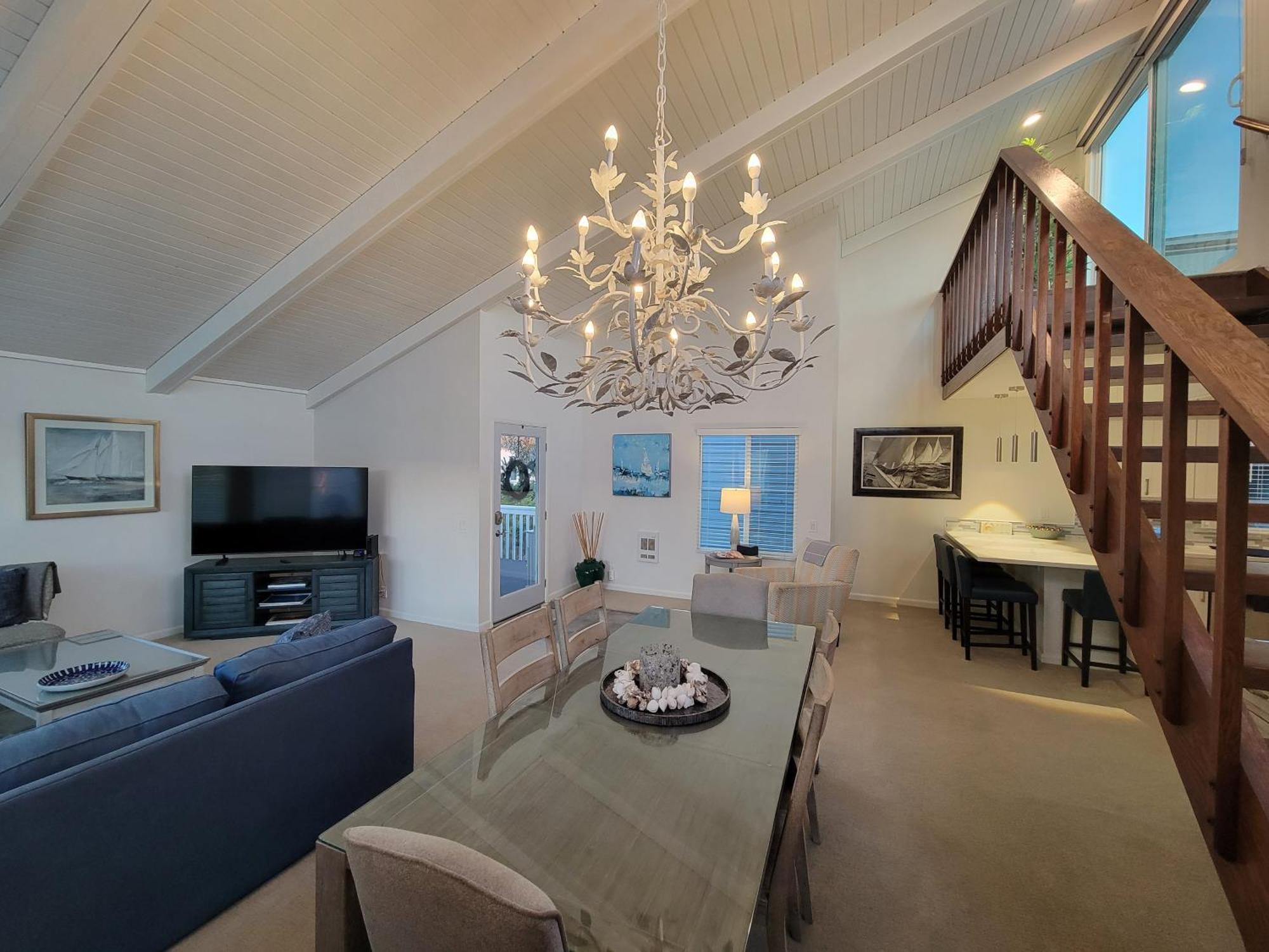 Luv Oceanside Views-1 House To Beach, Boardwalk And Waves-spacious Rooftop Sun Deck-plus King Beds Too! Holiday home San Diego